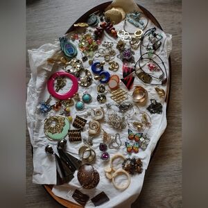 Jewelry Lot .Mixed Womens Fashion Earrings and Jewelry - Assorted Colors
